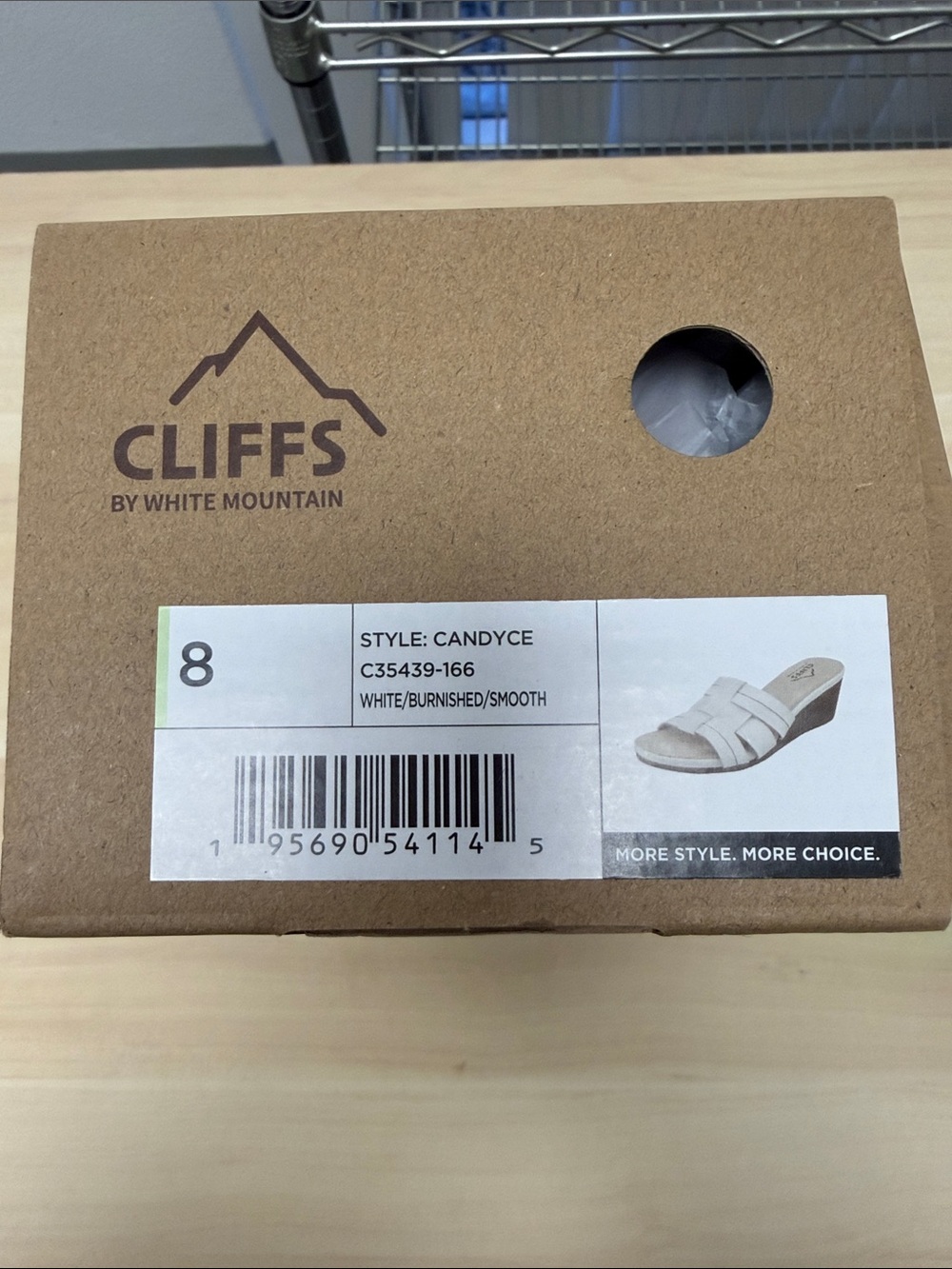 Cliffs by WHITE MOUNTAIN White Wedge Slide Sandal size 8